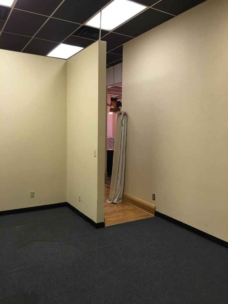 300 Saint Clair Suite 102